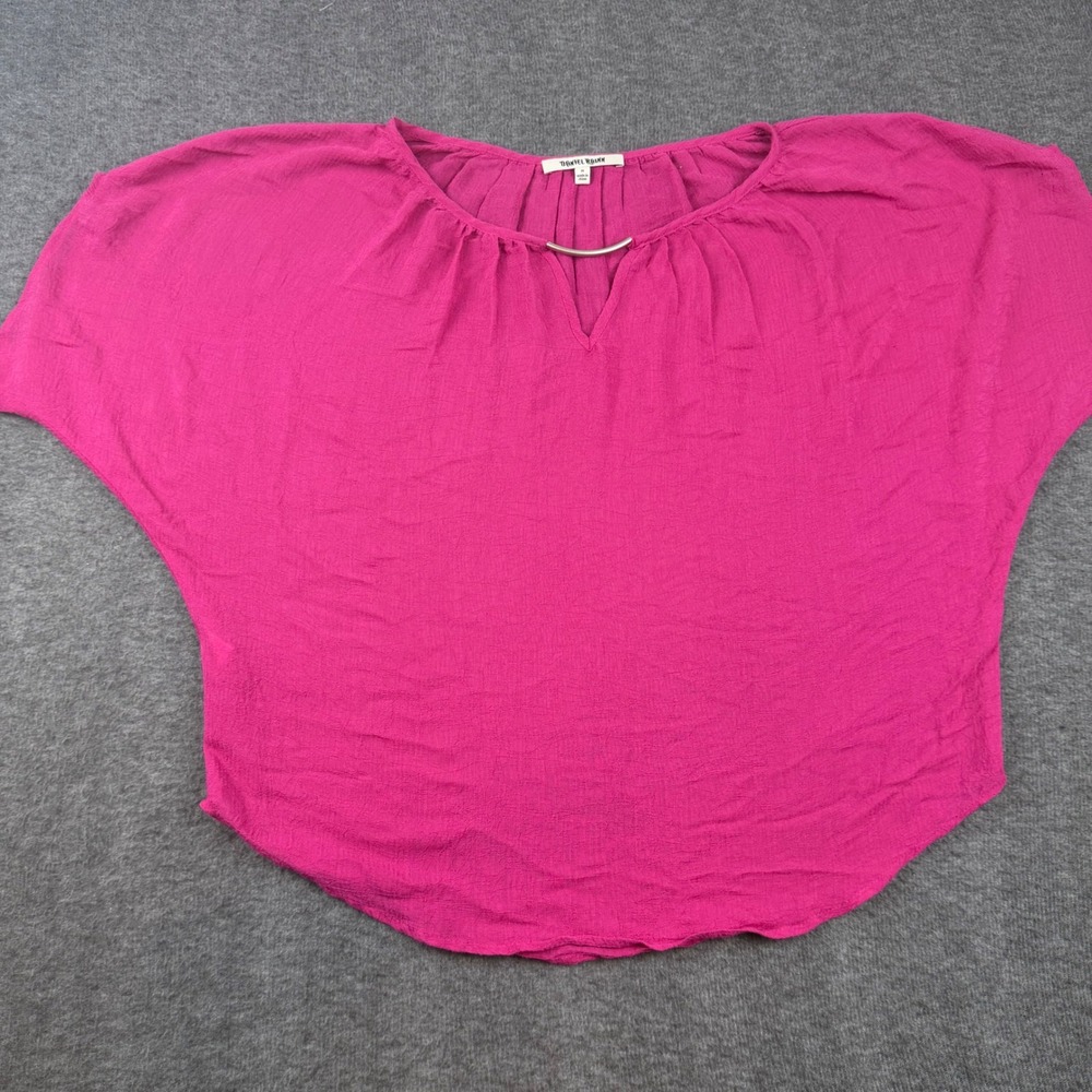 Daniel Rainn Blouse Womens Medium Pink Metal Bar Keyhole Dolman Sleeve 11965
